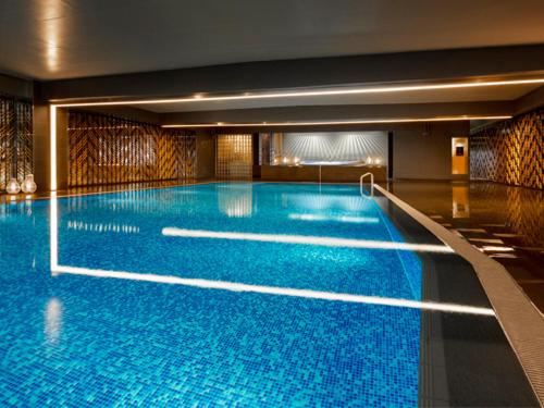 Services & Amenities